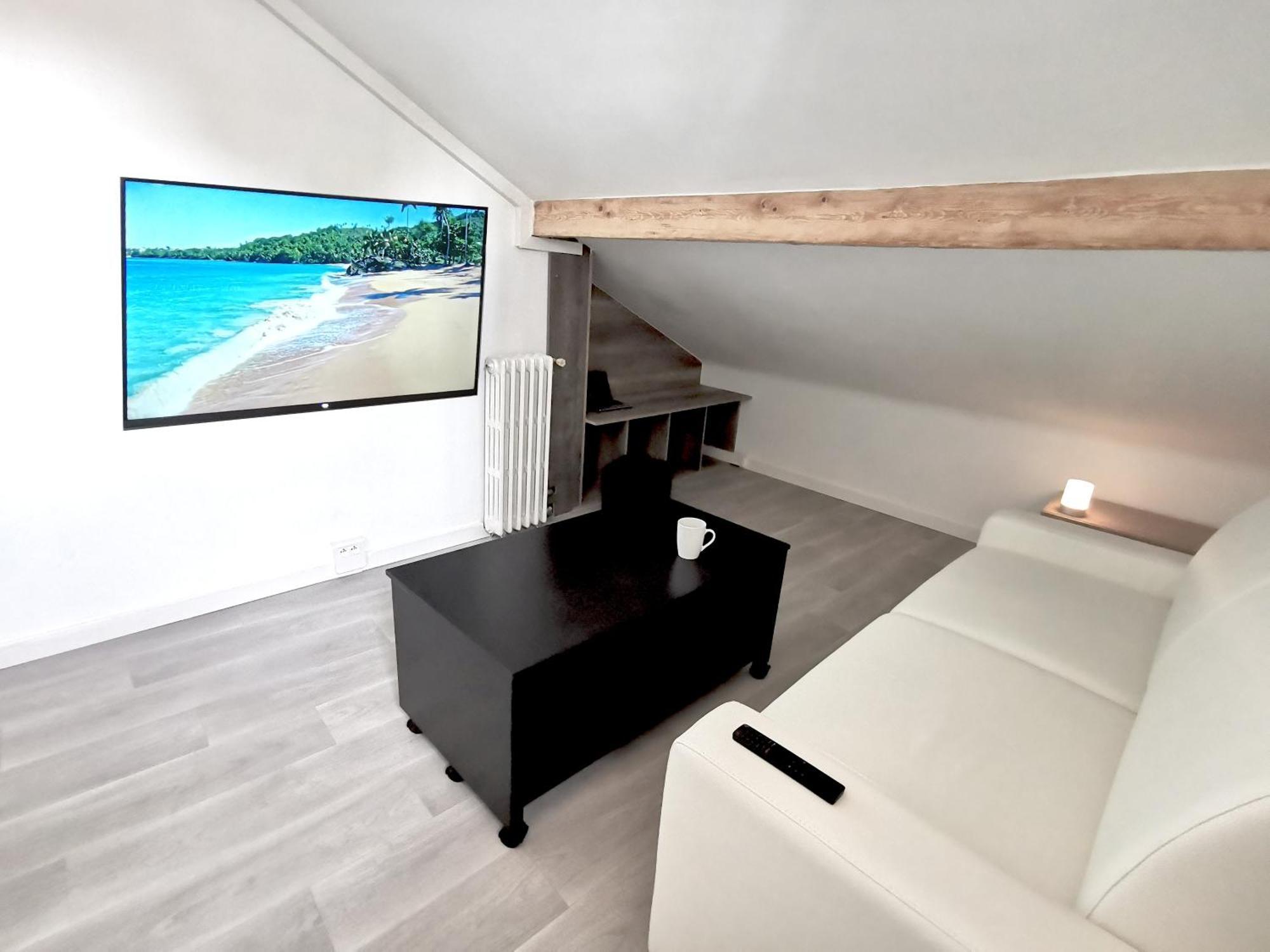 Bagneux Paris Confort Netflix Rer B Exterior photo